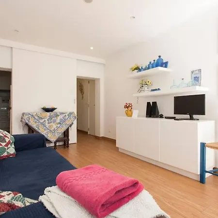 Quiet And Cosy Alfama Apt Lisbon