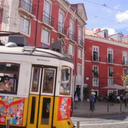 Quiet And Cosy Alfama Apt * Lisbon